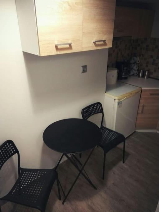 Nice& Cozy Flat 1Min From The Heart Of Athens.Wifi Exterior photo